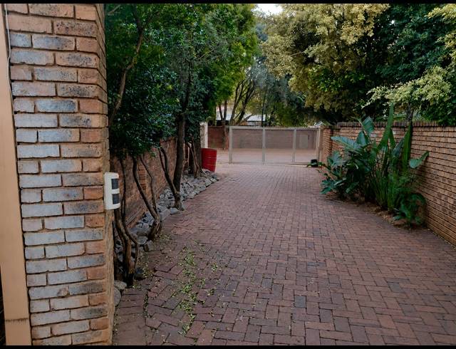 4 BEDROOM HOUSE FOR SALE IN BRITS CENTRAL